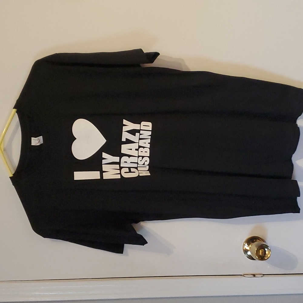 3/$15 💕 NWOT sz M Tee